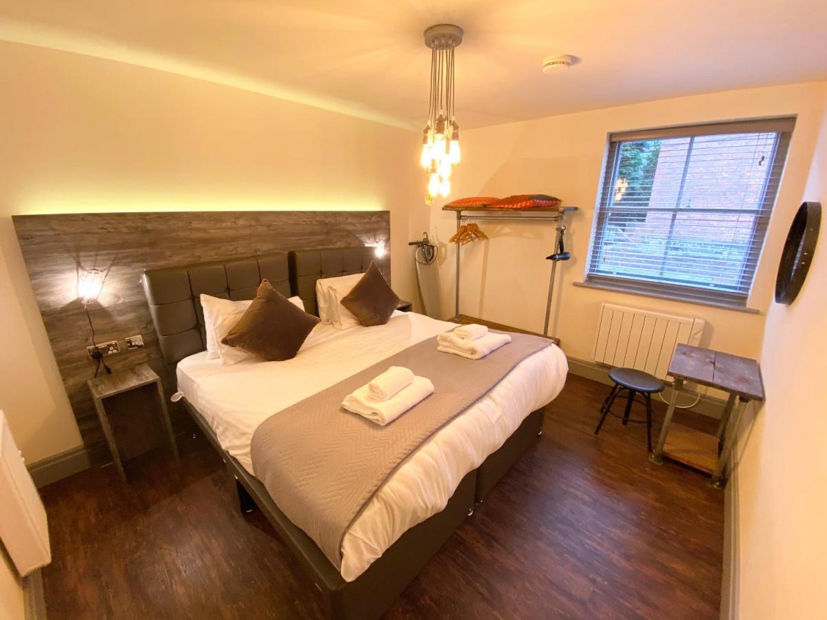 Loft At The Coach House Apartments ลีดส์ ภายนอก รูปภาพ